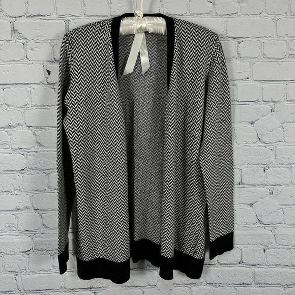 Verve ami‎ Open Front Cardigan Sweater, Size Medium, Black/White Chevron Pattern - Picture 2 of 6